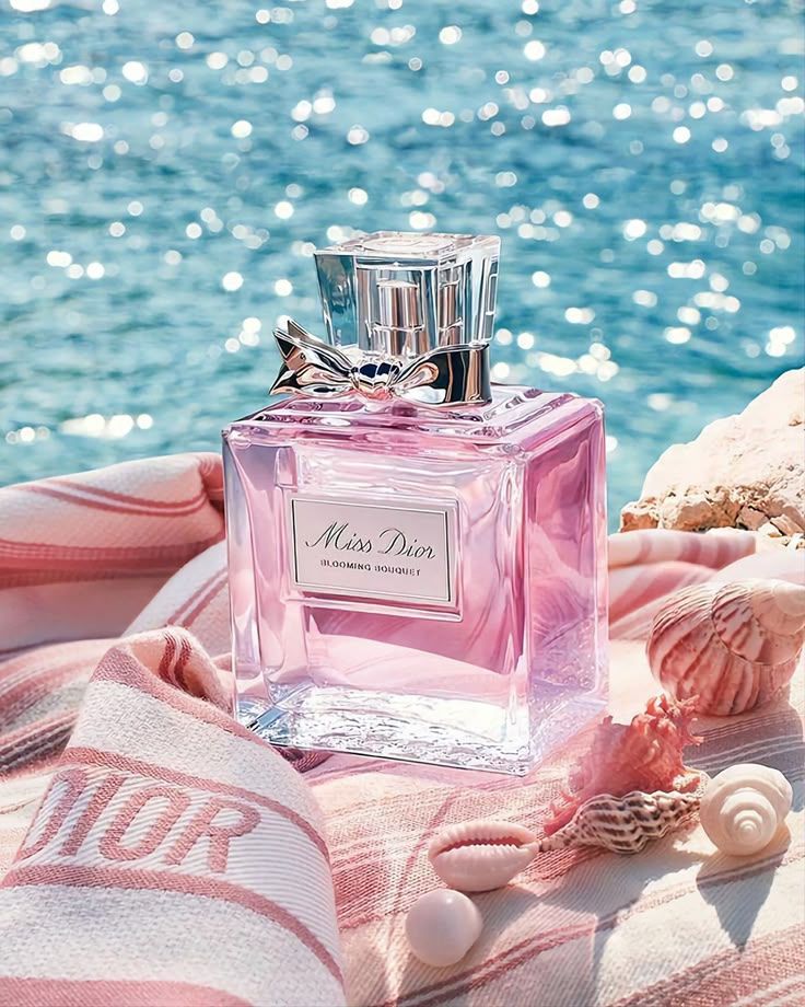 MISS DIOR  blooming bouquet